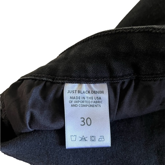 Just Black Ancil Frayed Hem Short Black - Picture 2 of 5